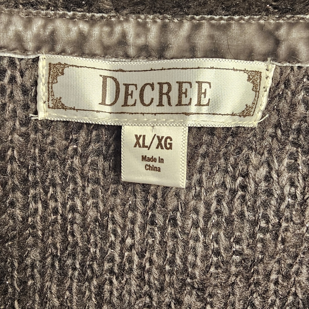 Decree Ruffle Cardigan - Picture 9 of 10